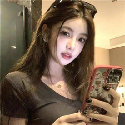 燕子与鹦鹉